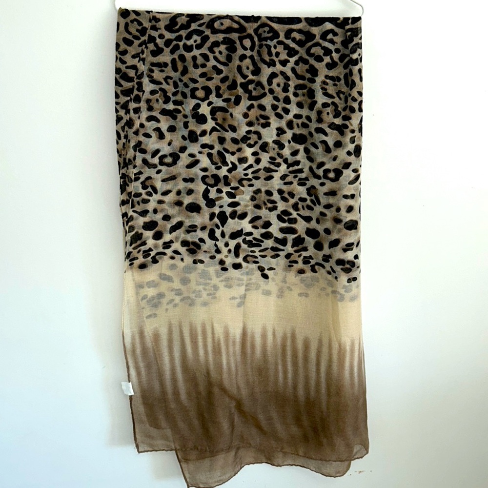 Leopard print scarf